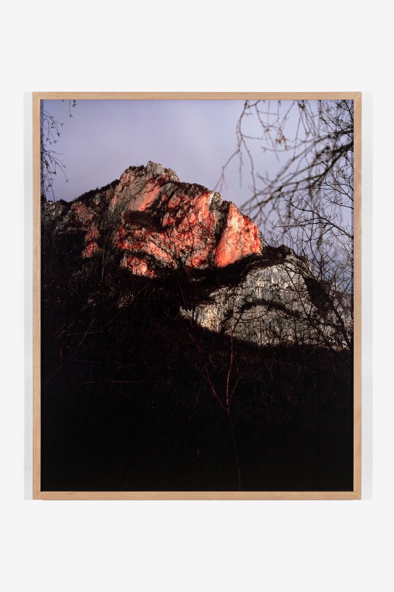 Rui Wu
*Quando viene il sole*
2024
Inkjet print
129 x 104 cm
Edition of 3 + 1 AP