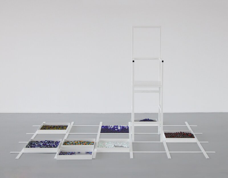 Jan Vercruysse
*Les Paroles (XXIV)*
1998
White colour on iron, coloured glass marbles
140 x 230 x 185 cm / 55 x 90.5 x 72.8 in