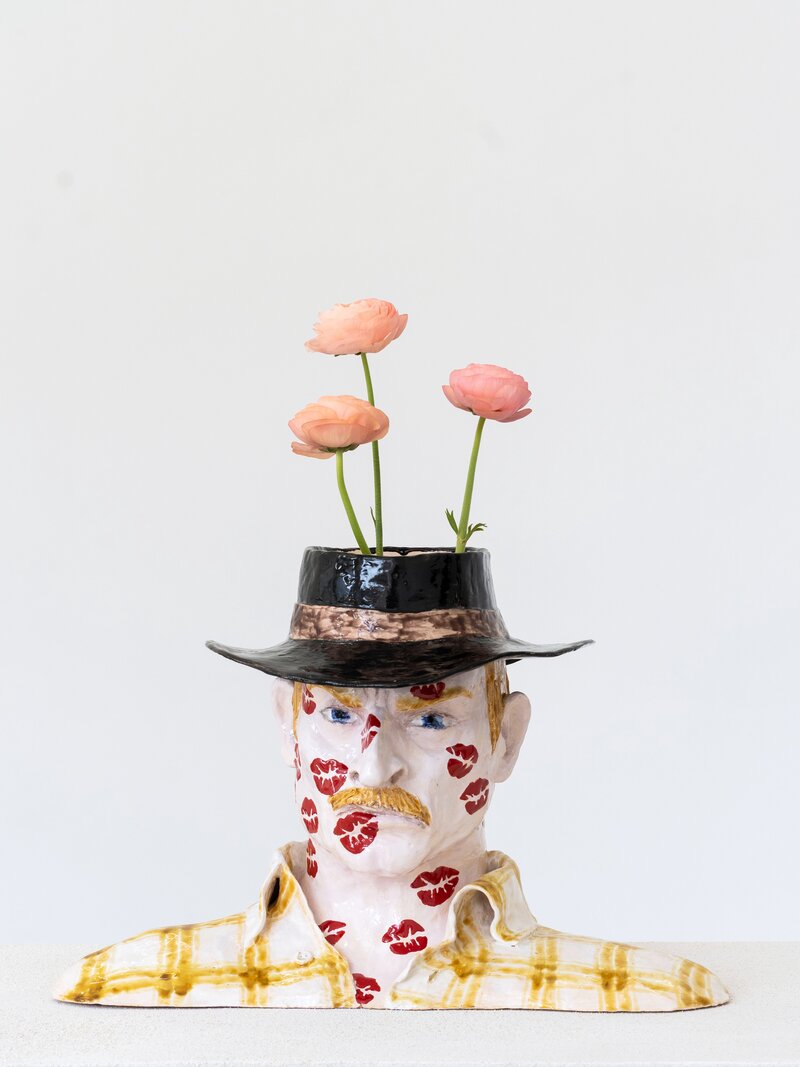 Stefania Carlotti
*Summer Kisses, Winter Tears n. 1*
2025
glazed ceramic, flowers
32 x 48 x 32 cm / 12.6 x 19 x 12.6 in